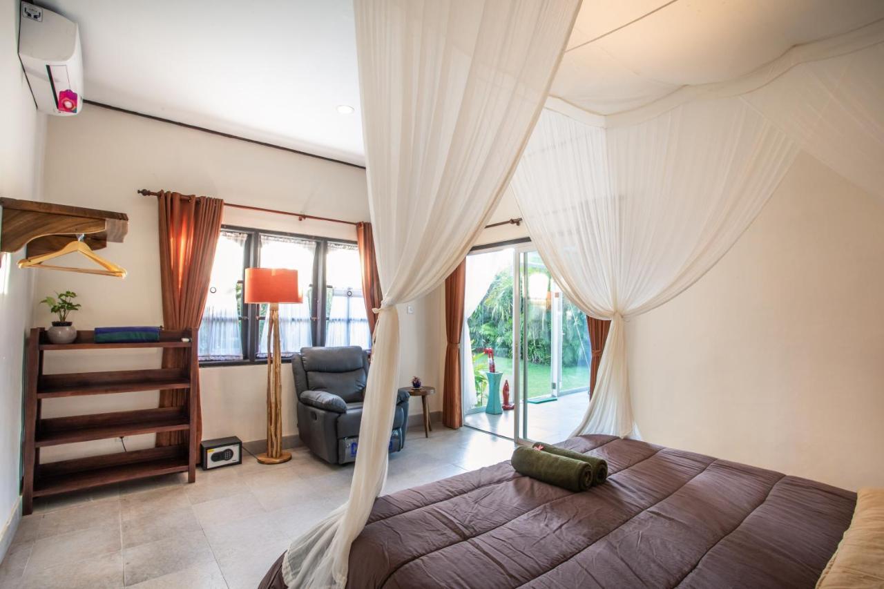 Villa Janitra 塞米亚克 外观 照片