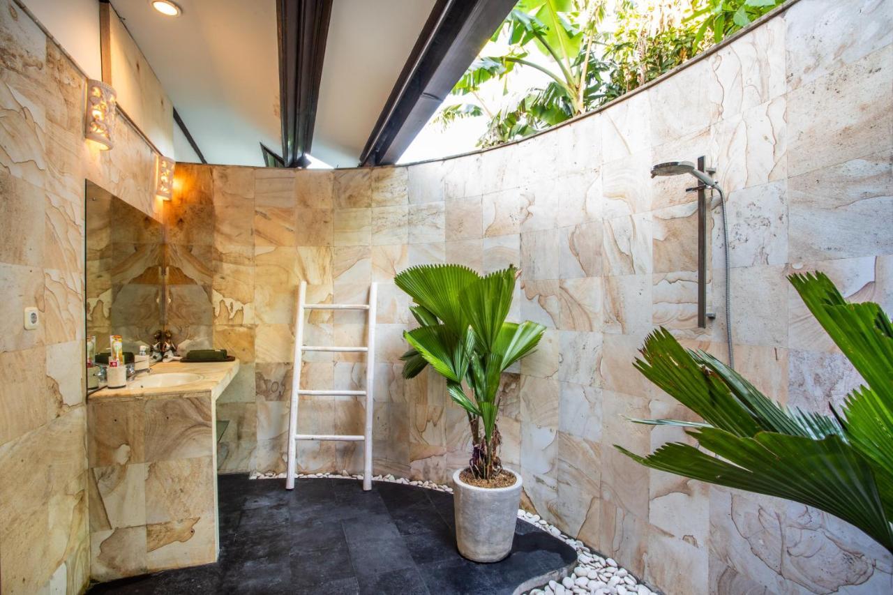 Villa Janitra 塞米亚克 外观 照片