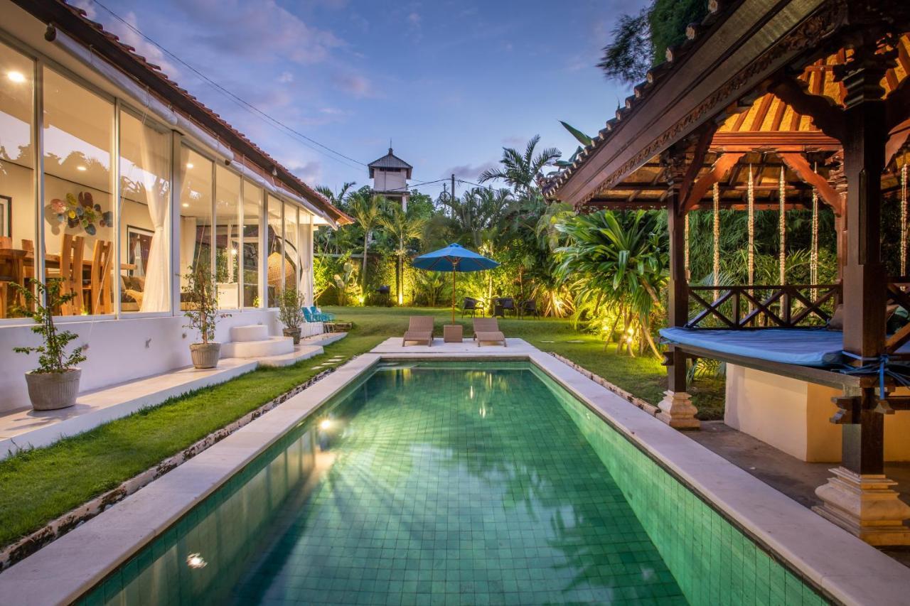 Villa Janitra 塞米亚克 外观 照片